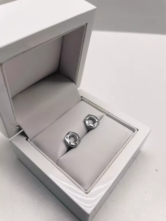 ladne-srebrne-kolczyki-169g-marka-226434-1704211