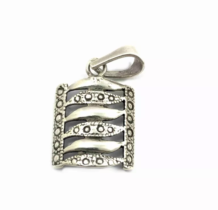 piekna-srebrna-zawieszka-p925-219g-kamien-17088-128