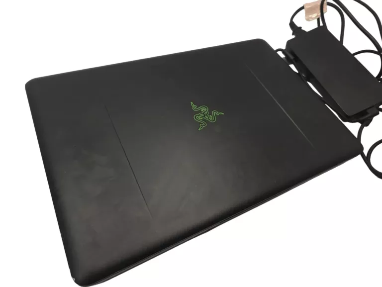 LAPTOP RAZER BLADE PRO 17 (2017) | RZ09-01663 / GTX1080 / I7 / 32GB / 512