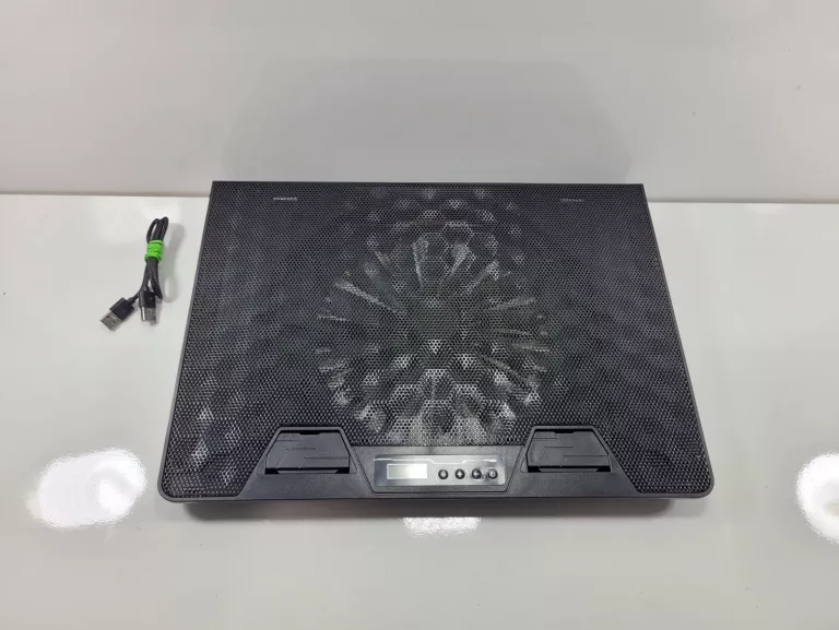 PODSTAWKA CHŁODZĄCA MAD DOG GCP600 RGB