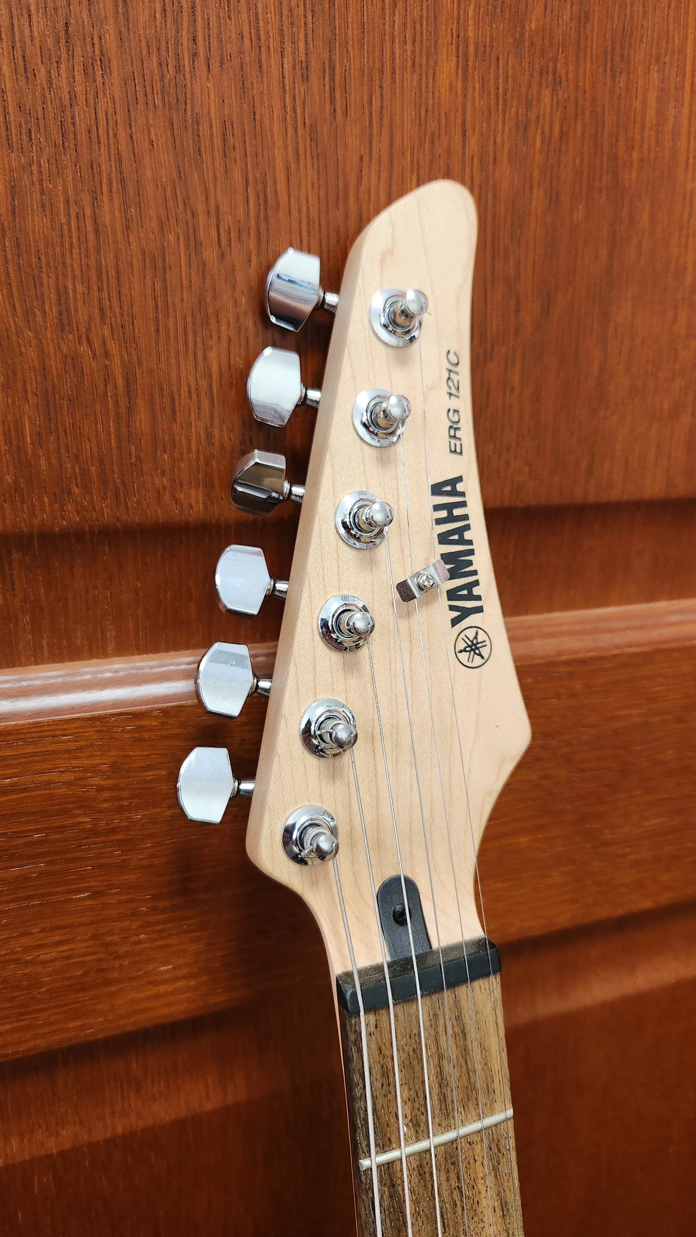 gitara-yamaha-erg-121c-kod-producenta-erg-121c