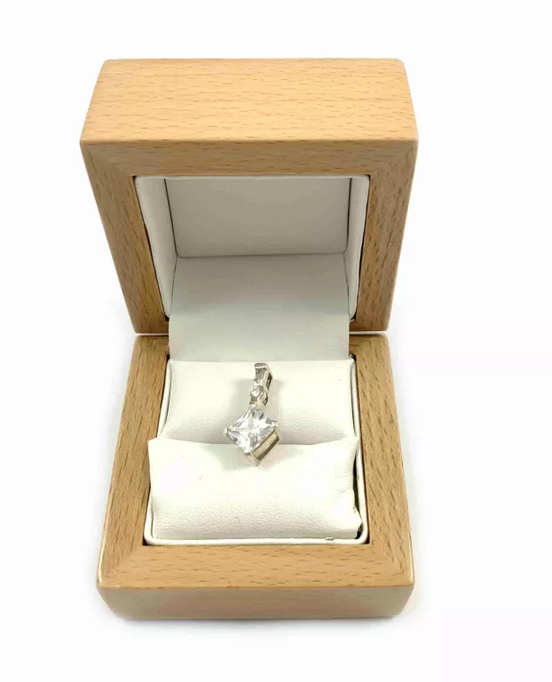 sliczna-srebrna-zawieszka-pr925-kosciuszki-184-szydlowiec