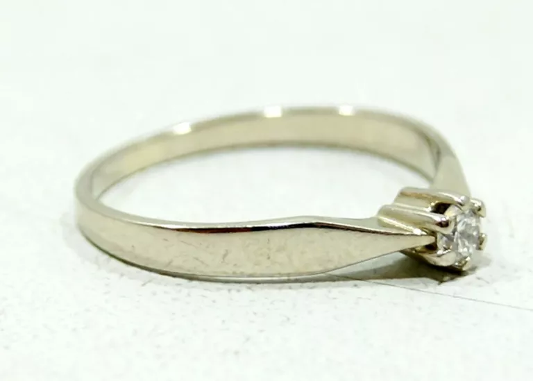 WYJĄTKOWY ZARĘCZYNOWY ZŁOTY PIERŚCIONEK Z BRYLANTEM 14K