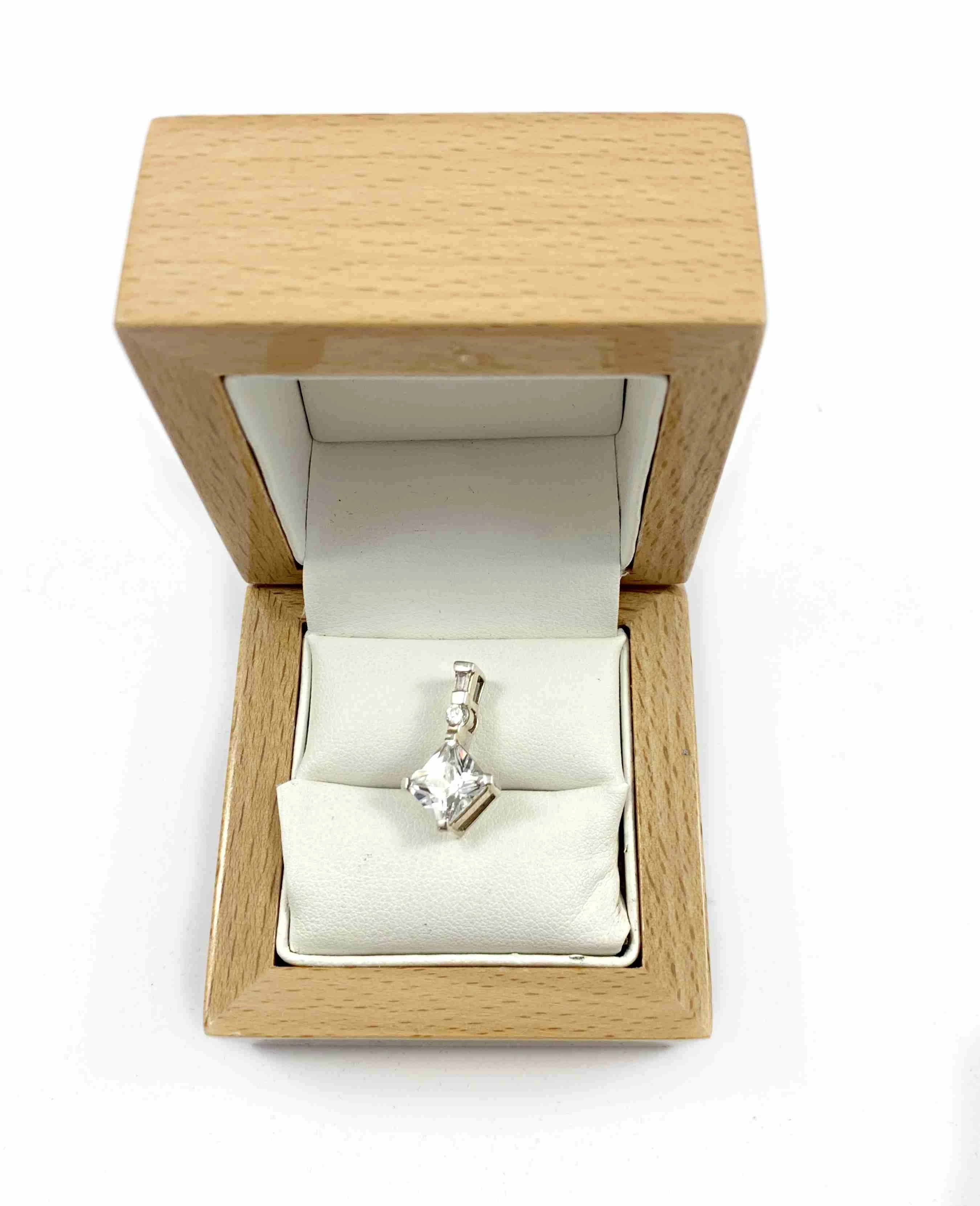 sliczna-srebrna-zawieszka-pr925-ean-gtin-5904441330021