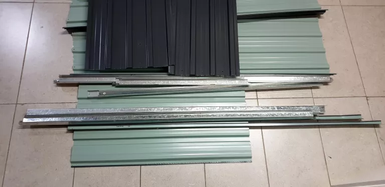 drewutnia-metalowa-163x154x88cm-pojemnosc-wiaty-16m3-stan-bdb-ean-gtin-5902706228830