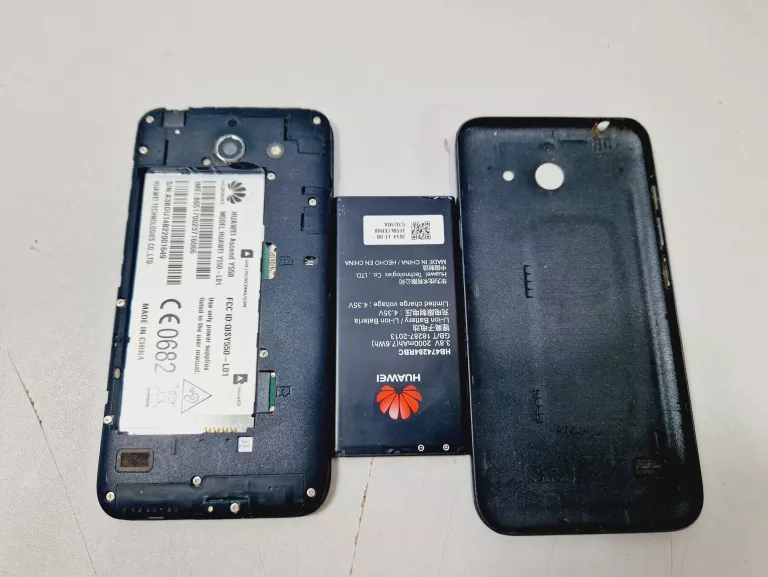 SMARTFON HUAWEI ASCEND Y550 1GB/4GB | ANDROID 4.4.4 | CZARNY