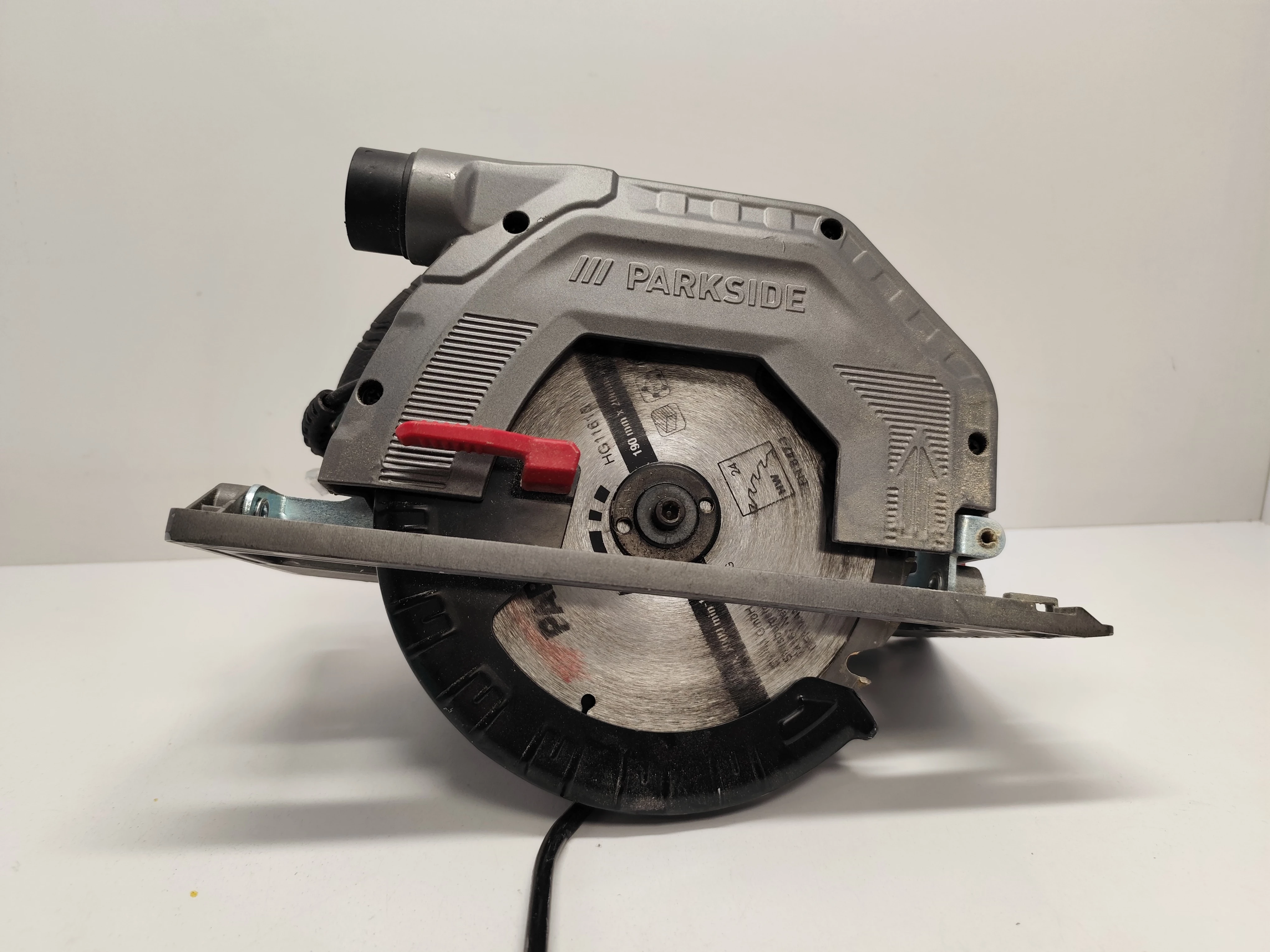 pila-tarczowa-parkside-1350w-ean-gtin-4055334952712