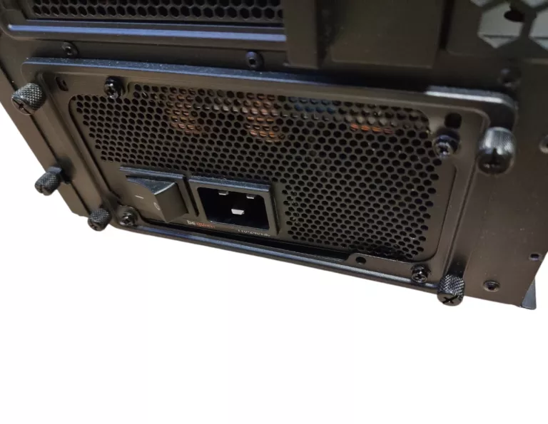 KOMPUTER PC RYZEN 9 7950X3D 32GB/2TB SSD RTX4090 GAME ROCK 24GB W11