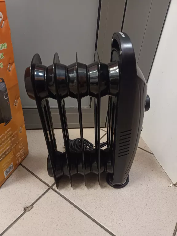 GRZEJNIK OLEJOWY MINI VOLTENO VO0276 KPL CZARNY