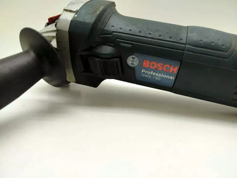 SZLIFIERKA KĄTOWA BOSH GWS 750