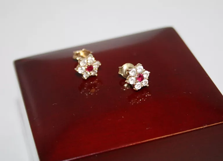 urocze-zlote-kolczyki-z-oczkami-265g-14k-material-15835-2