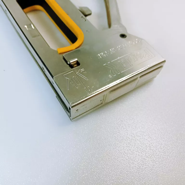 RAPID R23 E TAKER ZSZYWACZ RĘCZNY NA ZSZYWKI 4-8MM