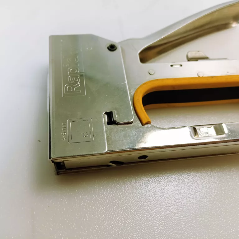 RAPID R23 E TAKER ZSZYWACZ RĘCZNY NA ZSZYWKI 4-8MM