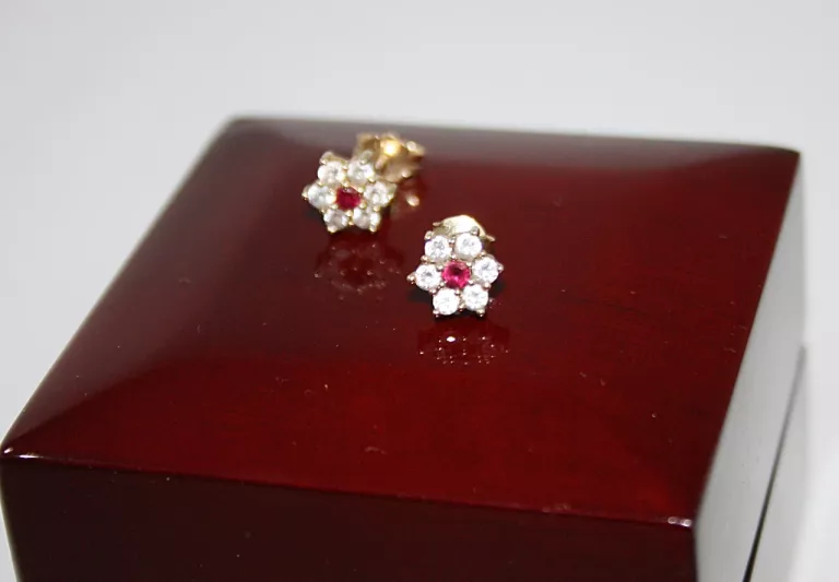 urocze-zlote-kolczyki-z-oczkami-265g-14k-rodzaj-zapiecia-2207-1