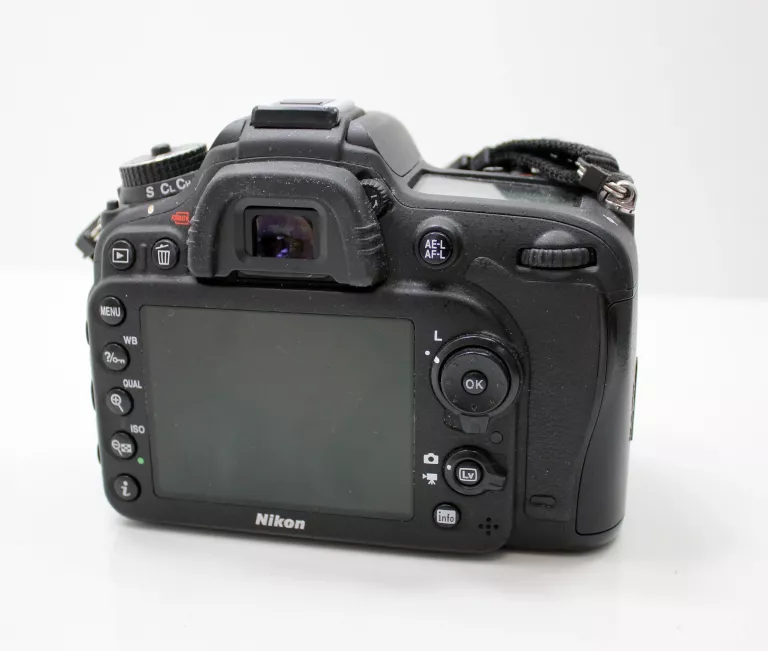 APARAT NIKON D7100