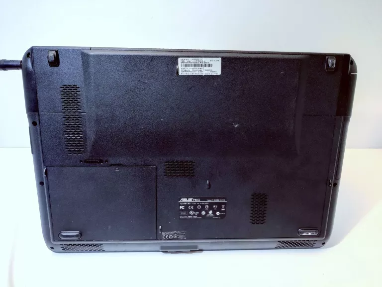 LAPTOP ASUS P50IJ
