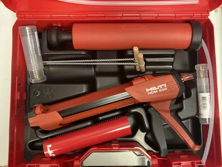 HILTI HDM 500 RĘCZNY DOZOWNIK PISTOLET DO KLEJU I ŻYWICY + 2XKASETY WALIZK