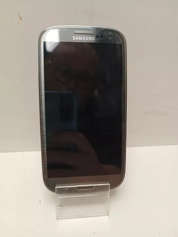 TELEFON SAMSUNG GALAXY S III GT-9300 PĘKNIĘTY