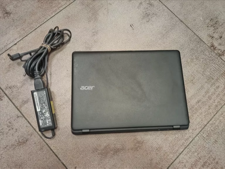 LAPTOP 11,6" ACER ES1-131 (120GB SSD/4GB/ PENTIUM N3700/ WIND. 10)