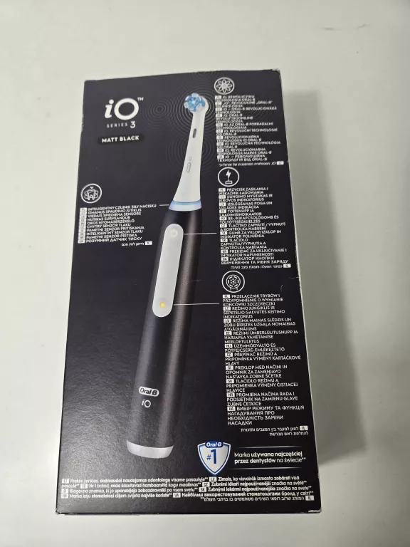 SZCZOTECZKA MAGNETYCZNA ORAL-B IO 3 CZARNY