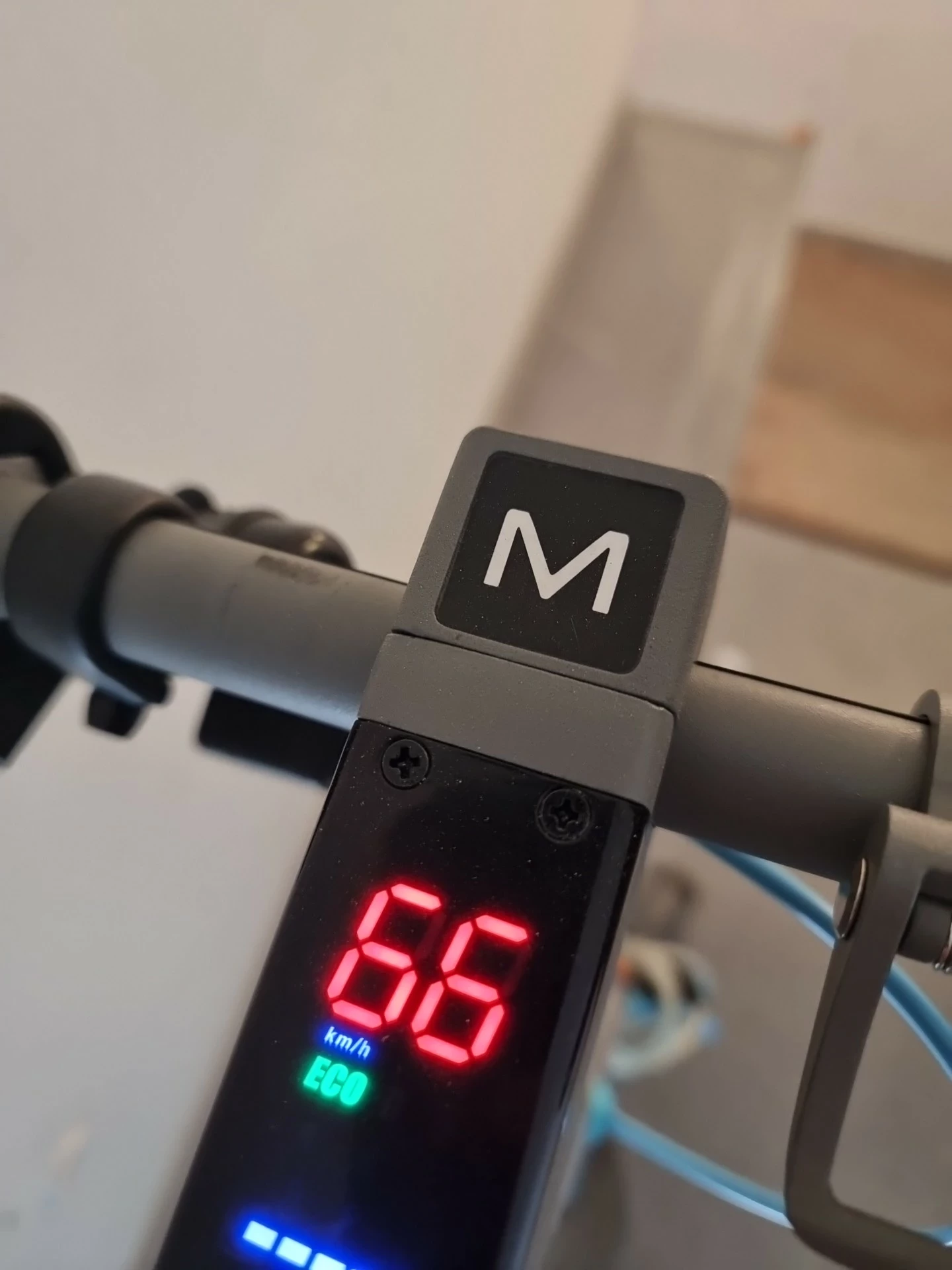 hulajnoga-motus-scooty-10-gen-5-model-scooty-10-gen-5