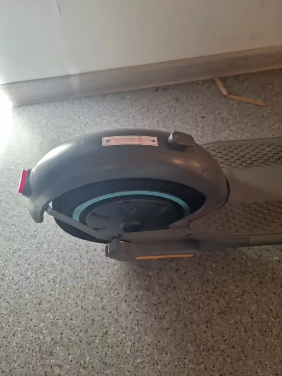 HULAJNOGA MOTUS SCOOTY 10 GEN 5