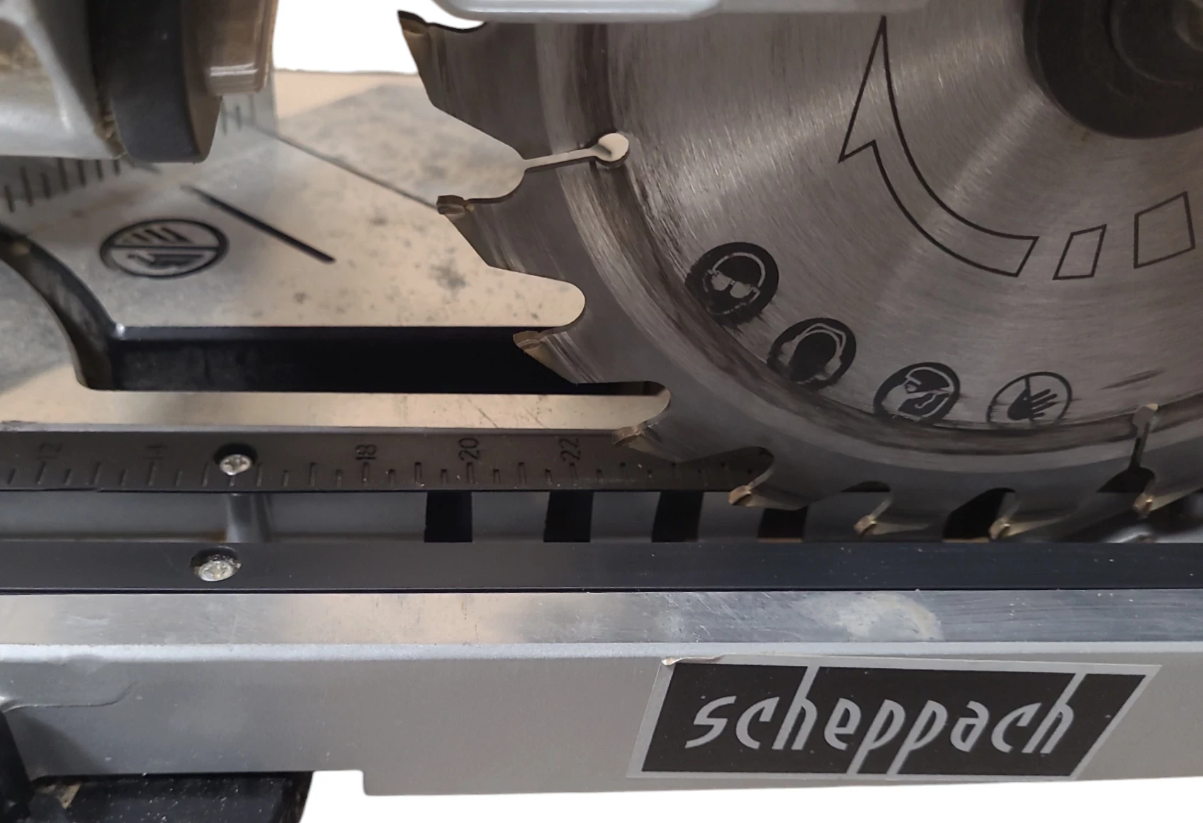 pila-ukosnica-scheppach-mst-216-seria-mt210