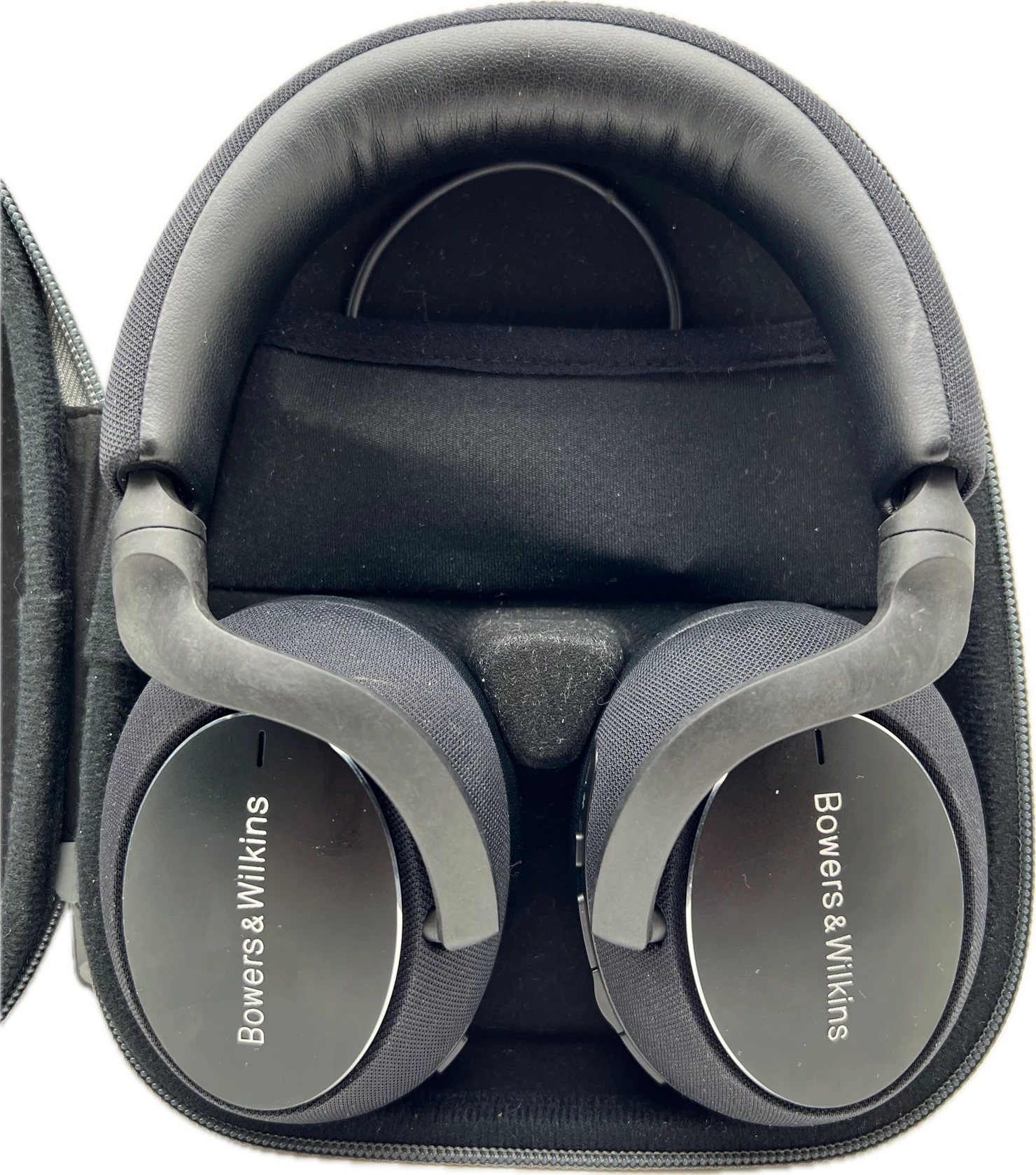 sluchawki-bezprzewodowe-bowers-and-wilkins-px7-carbon-edition-kolor-dominujacy-129357-3