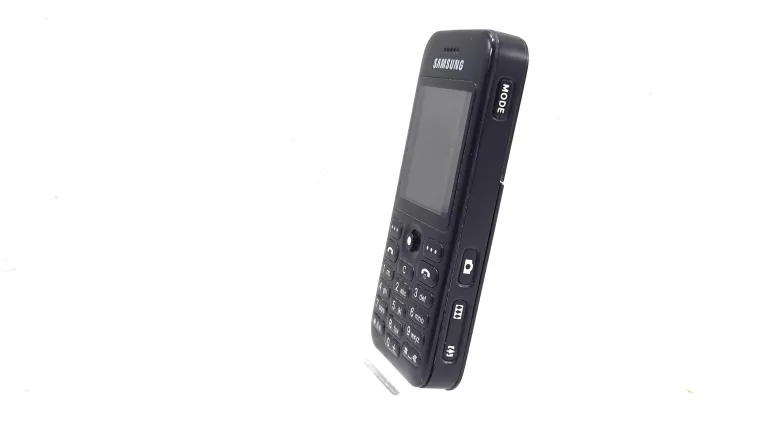 TELEFON SAMSUNG SGH-E590