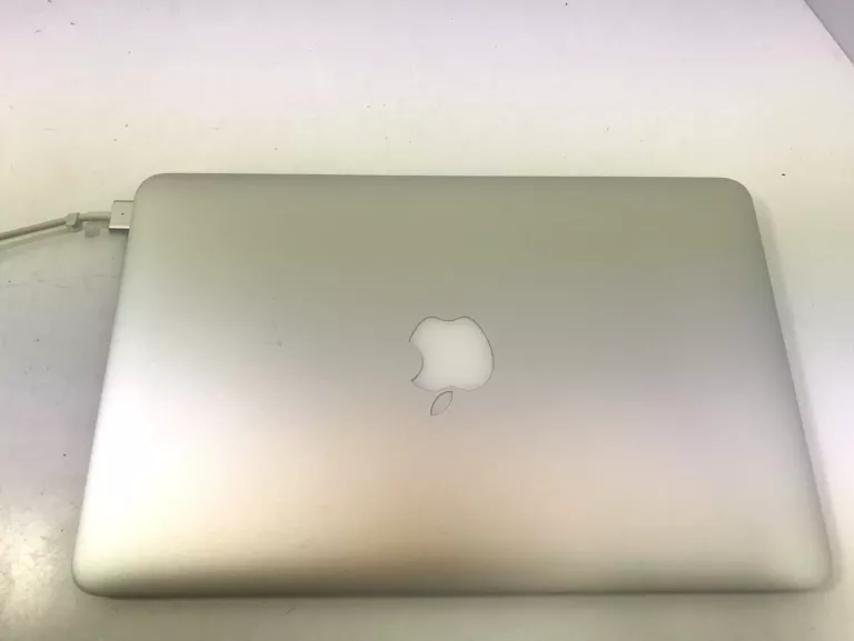 LAPTOP MACBOOK A1465  AIR I5/4GB/128SSD 633 CYKLI