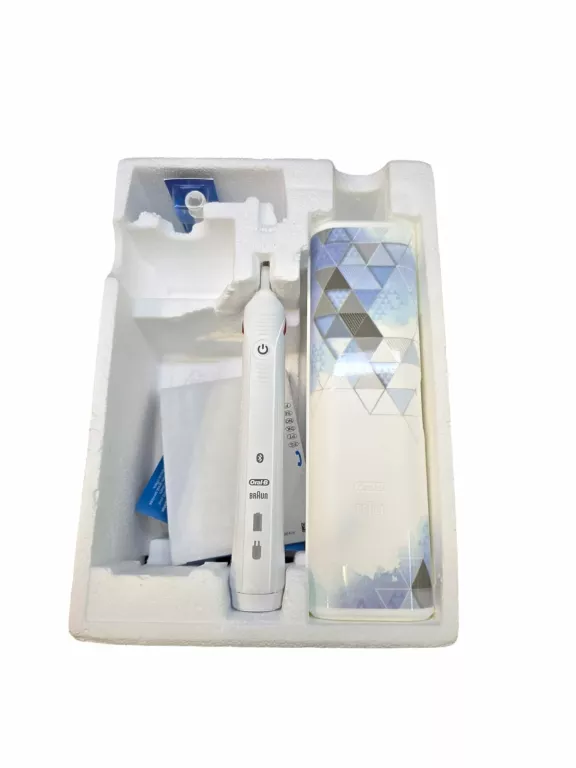 SZCZOTECZKA ELEKTRYCZNA ORAL-B SMART 4 4500 BIAŁA	4210201312390 [241008017