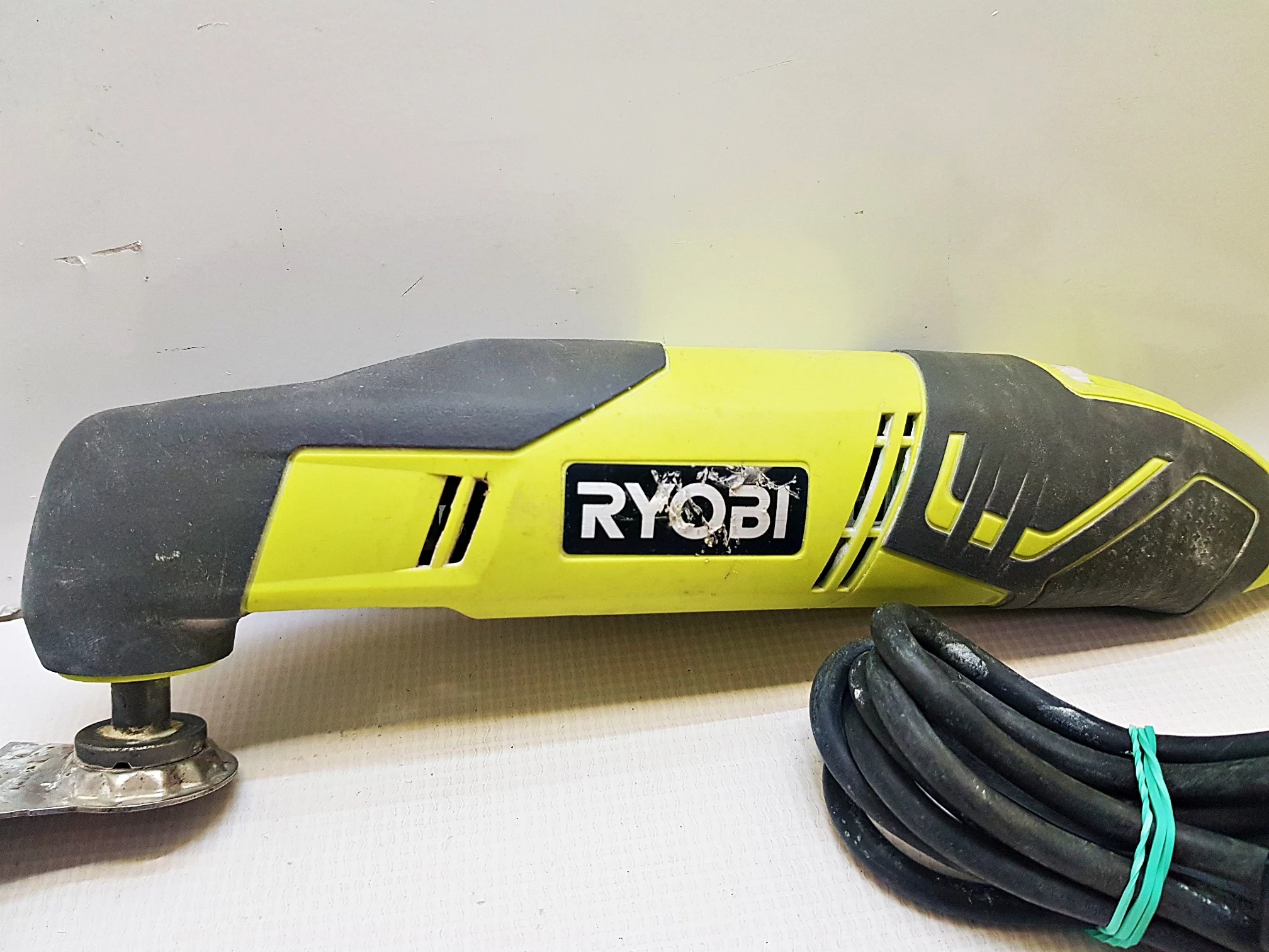 narzedzie-wielofunkcyjne-ryobi-rmt200-200w-ean-gtin-4892210122629