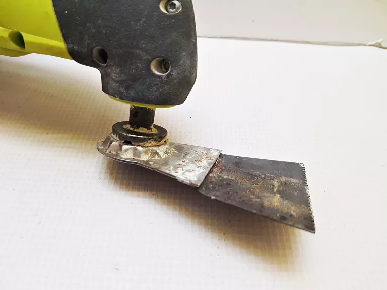 narzedzie-wielofunkcyjne-ryobi-rmt200-200w-sposob-zasilania-249573-1681284