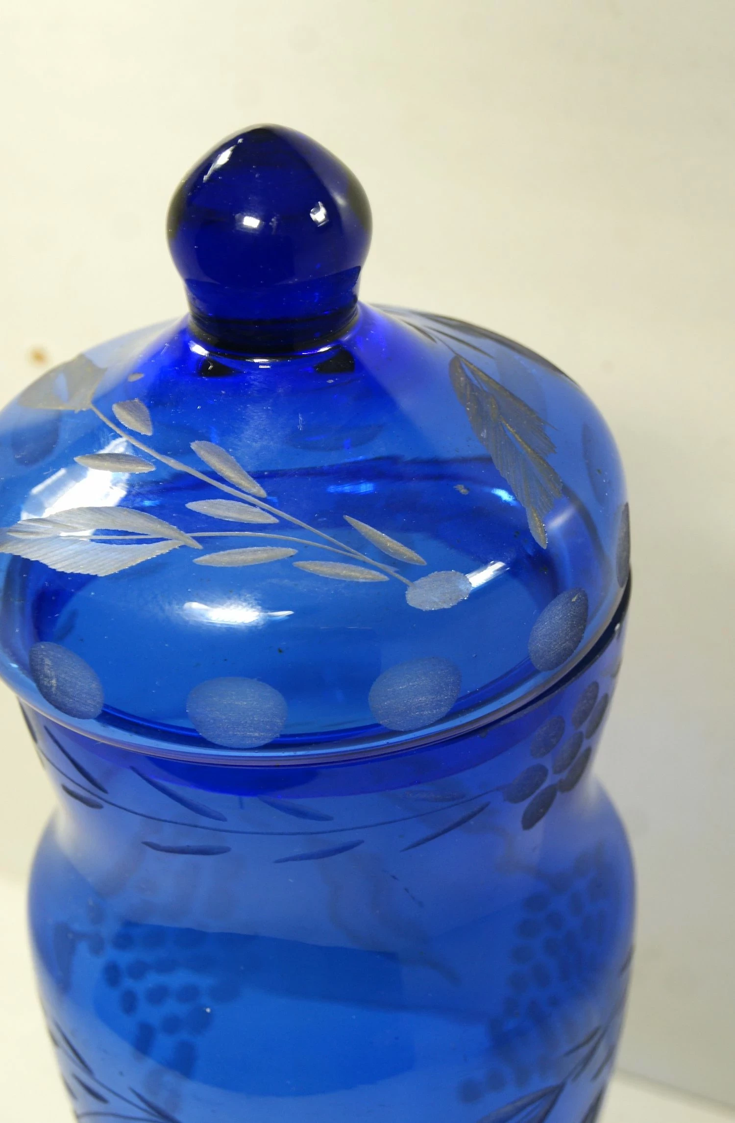 sliczny-szklany-wazon-niebieski-prl-z-pokrywka-super-stan-stan-11323-253806