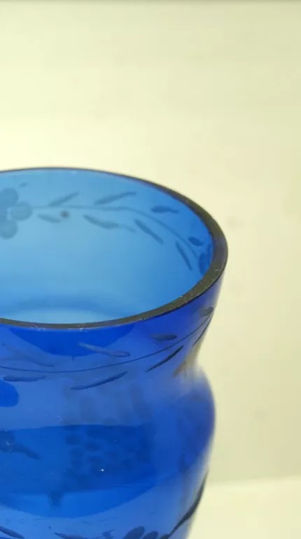 sliczny-szklany-wazon-niebieski-prl-z-pokrywka-super-stan-zamkowa-4-ostrzeszow