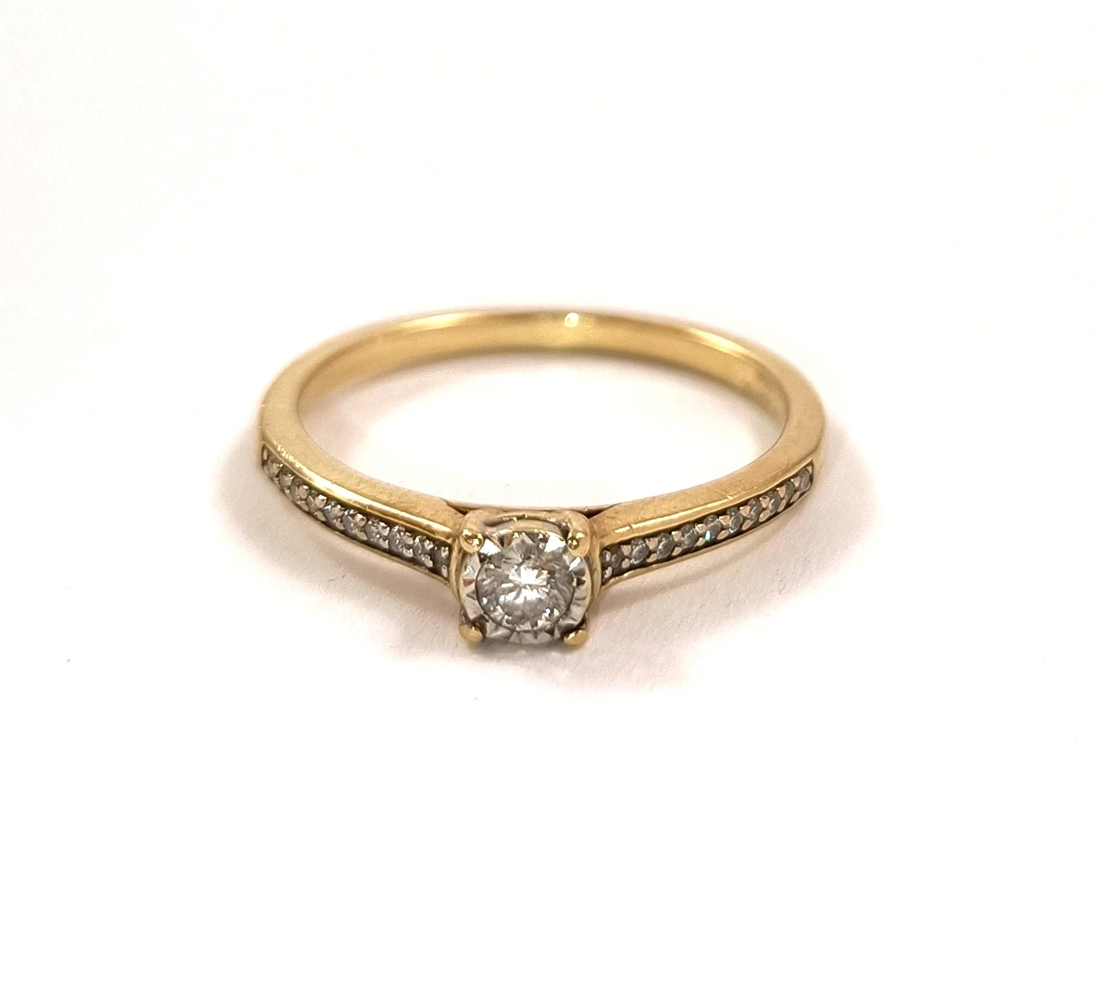 zloty-pierscionek-z-brylantem-205g-pr585-fredry-plac-targowy-ledziny