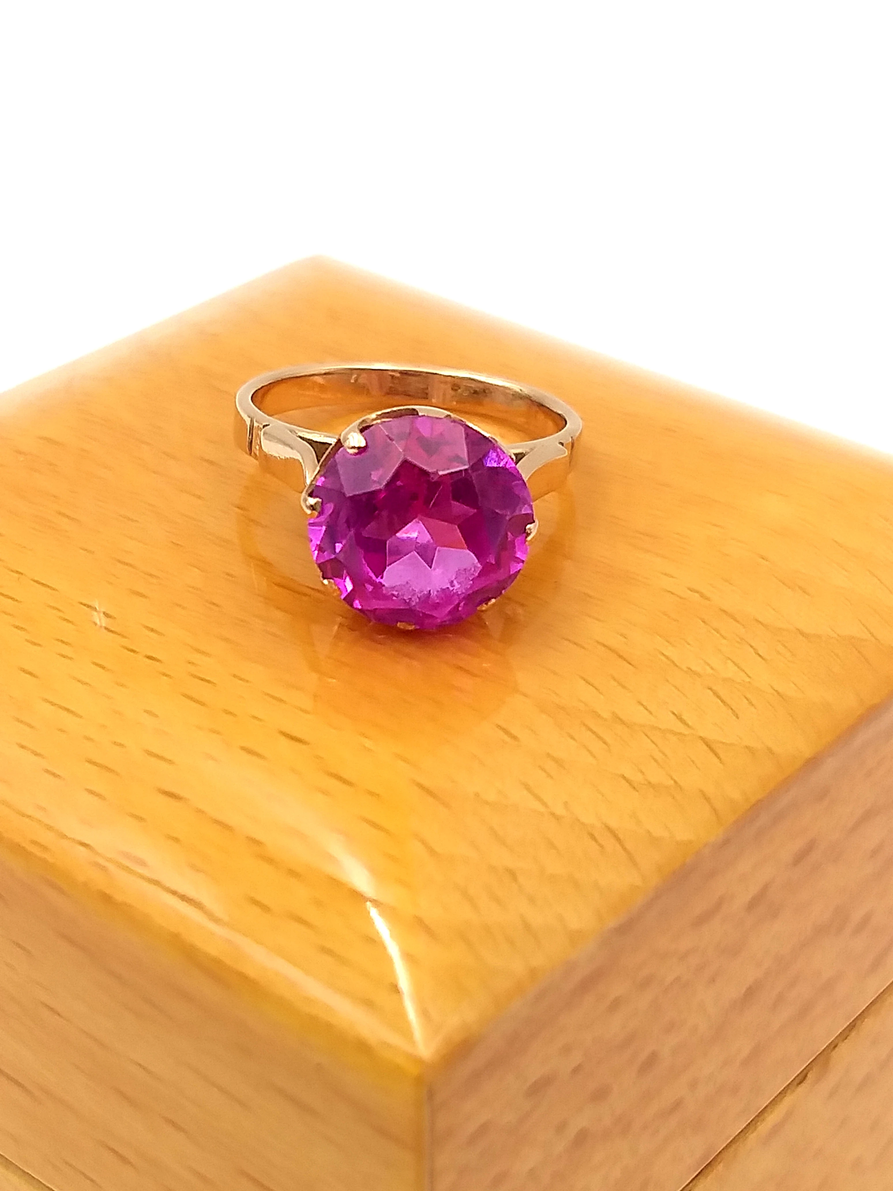 zloty-pierscionek-z-rubinem-syntetycznym-583-r12-437g-kamien-17088-128