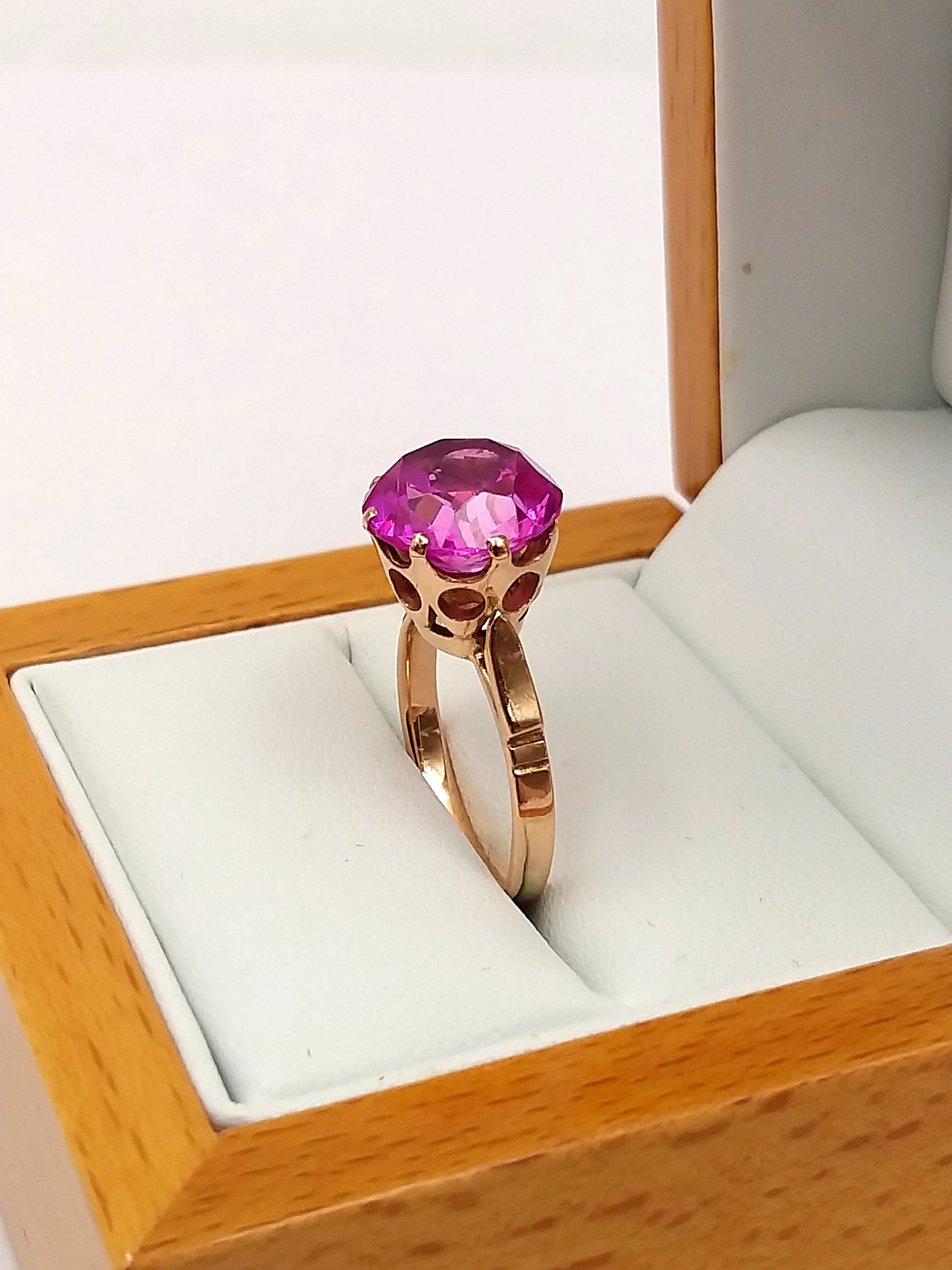 zloty-pierscionek-z-rubinem-syntetycznym-583-r12-437g-material-15835-2