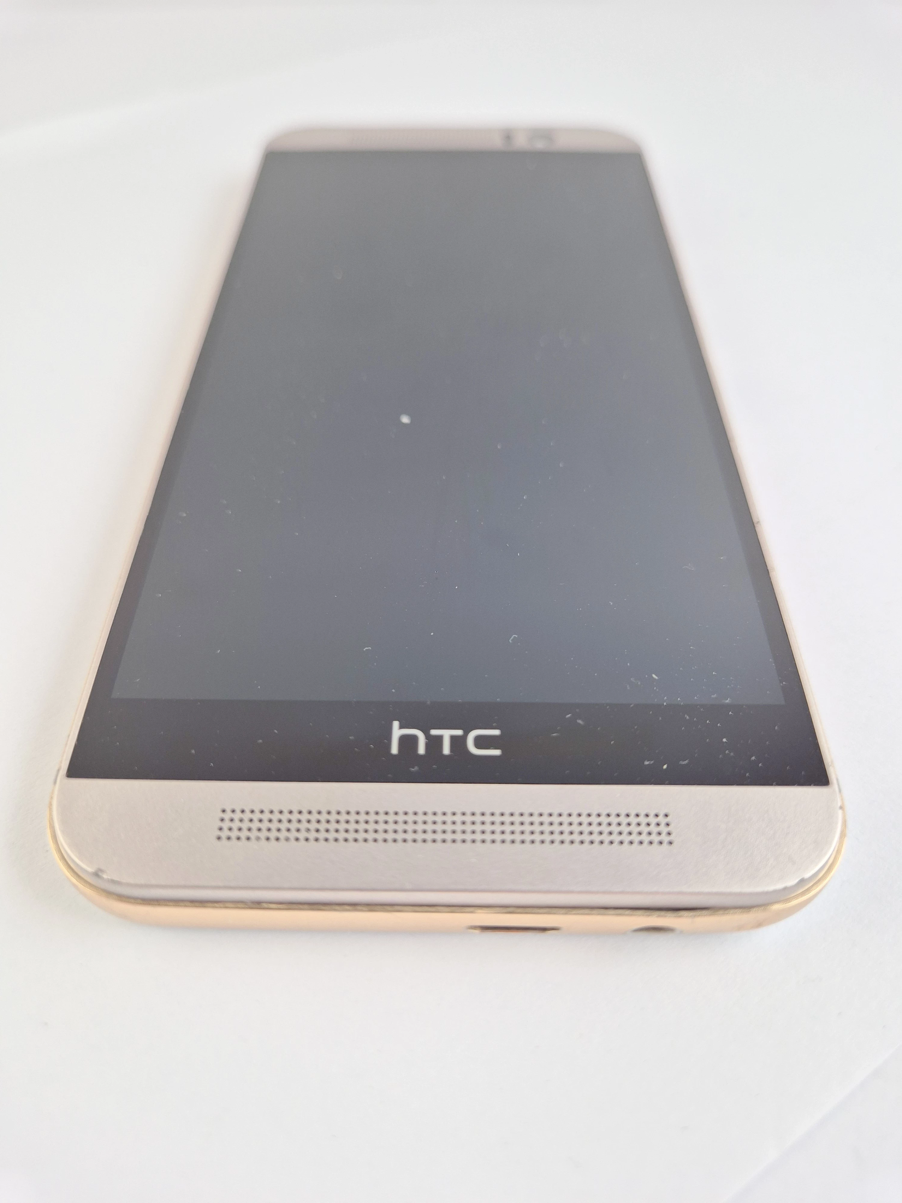 telefon-htc-one-m9-stan-11323-2