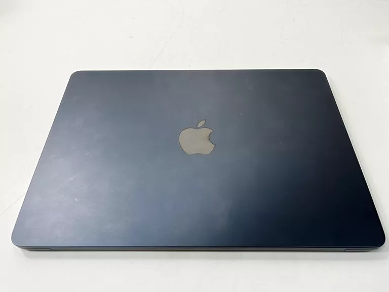 apple-macbook-air-a2681-136-apple-m2-8-gb-256-gb-przekatna-ekranu-1360