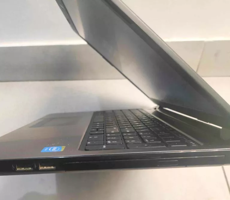 LAPTOP HP 250 G3 NOTEBOOK 4 GB