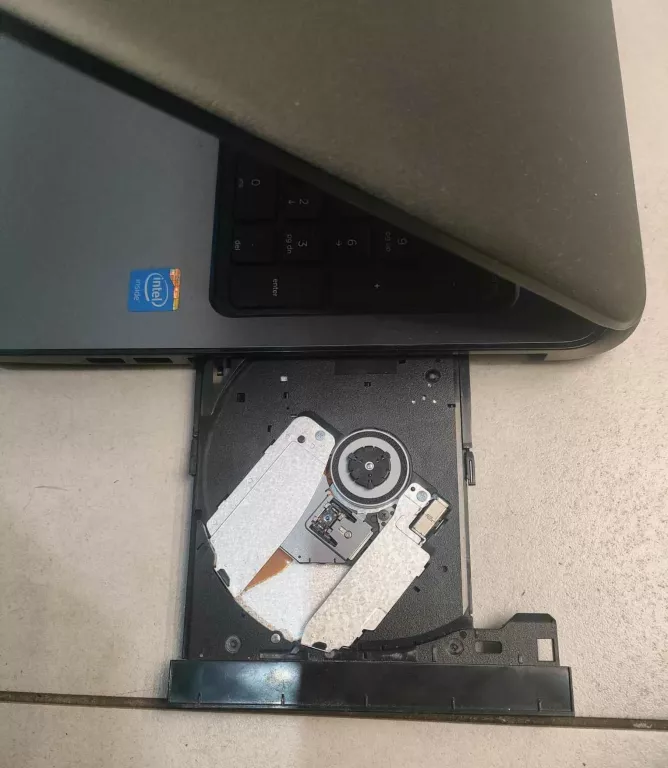 LAPTOP HP 250 G3 NOTEBOOK 4 GB
