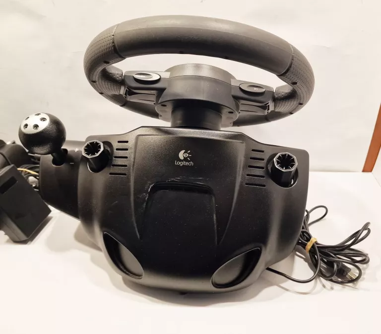 KIEROWNICA LOGITECH DRIVING FORCE GT , SHIFTER , PEDAŁY
