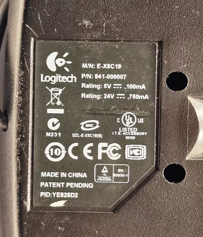 KIEROWNICA LOGITECH DRIVING FORCE GT , SHIFTER , PEDAŁY