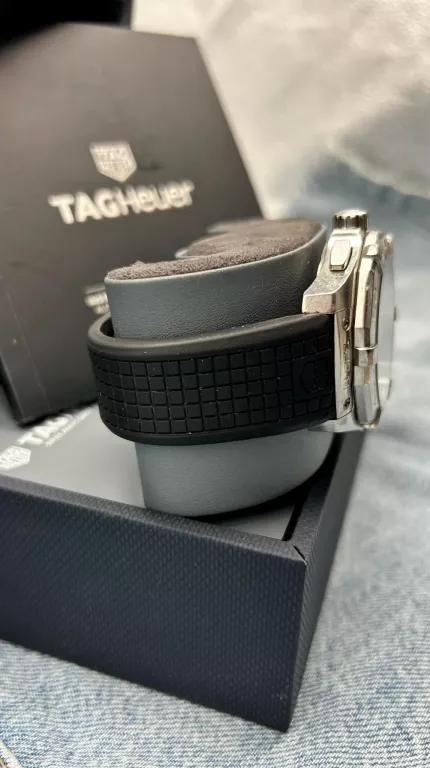 ZEGAREK MĘSKI TAG HEUER AQUARACER CHRONOGRAPH CAY1110.FT6041