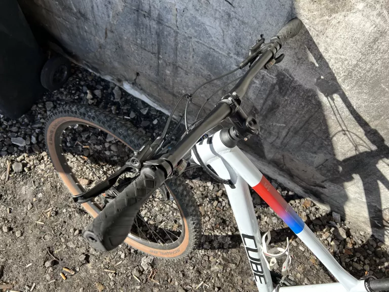 ROWER MTB CUBE 29 CALI