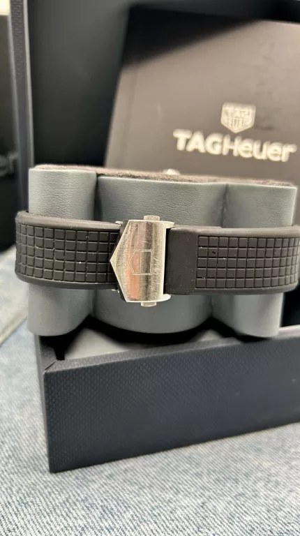 ZEGAREK MĘSKI TAG HEUER AQUARACER CHRONOGRAPH CAY1110.FT6041