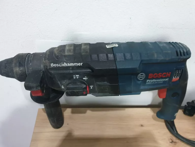 MŁOT UDAROWO-OBROTOWY GBH 2-24 DRE 790W W WALIZCE BOSCH