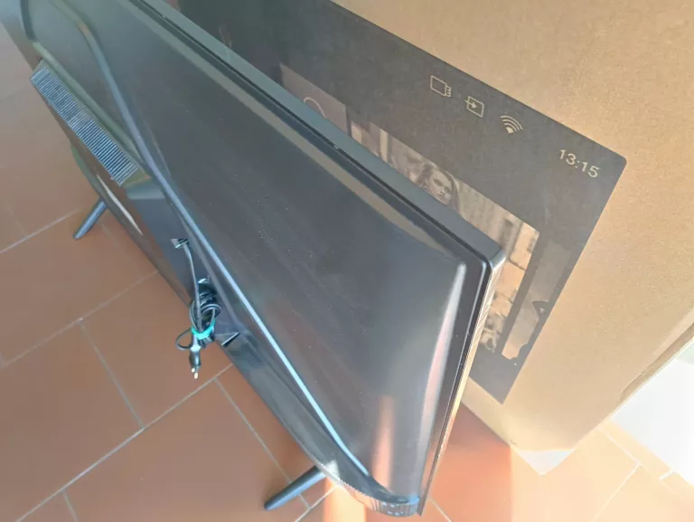telewizor-tcl-50p610-pilot-karton-komplet-kod-producenta-50p610