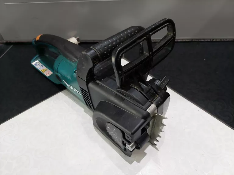 ELEKTRYCZNA PIŁA ŁAŃCUCHOWA MAKITA UC4030A